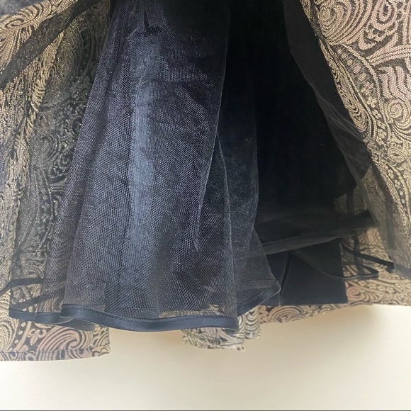 BEBE Mini Party Dress Halter Paisley Scroll Metallic Champagne Black Size 8 Y2K - Picture 12 of 15